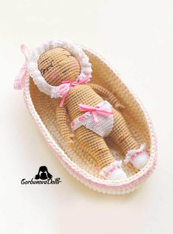 Amigurumi-crochet-doll-pattern-Newborn