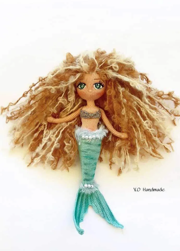 Crochet amigurumi doll pattern: Mermaid