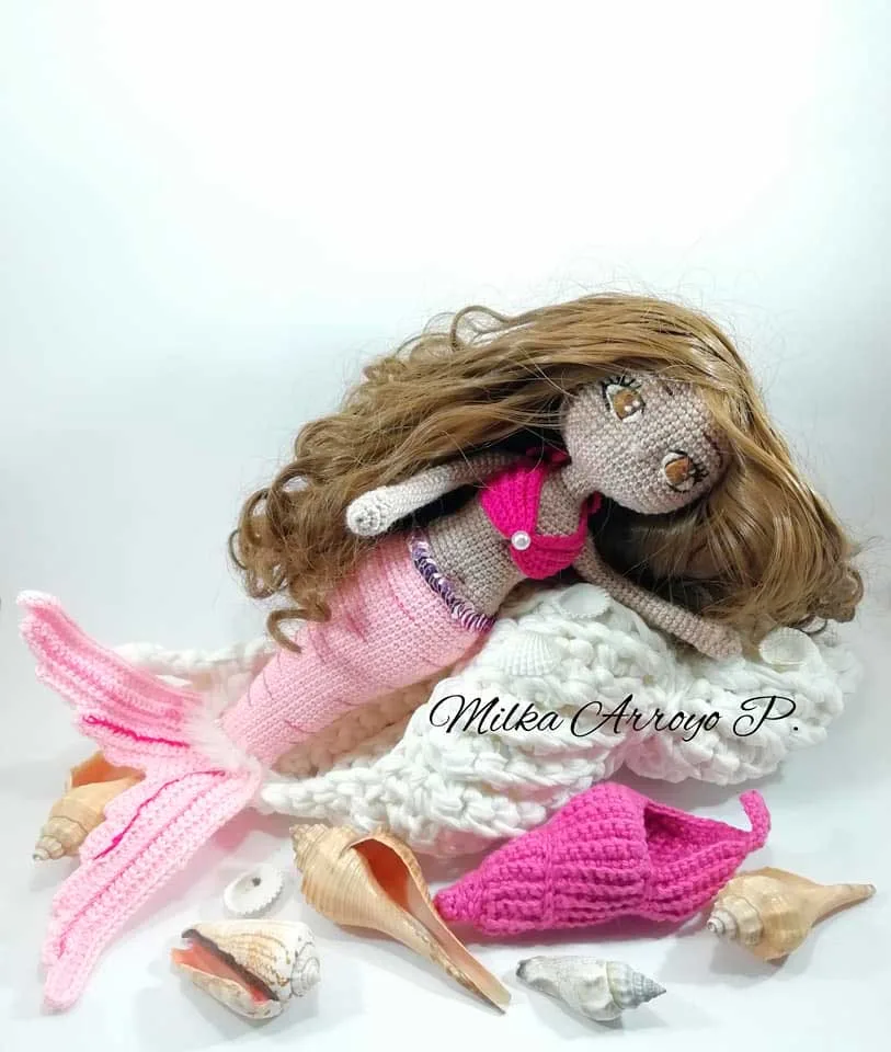 Crochet amigurumi doll pattern: Mermaid