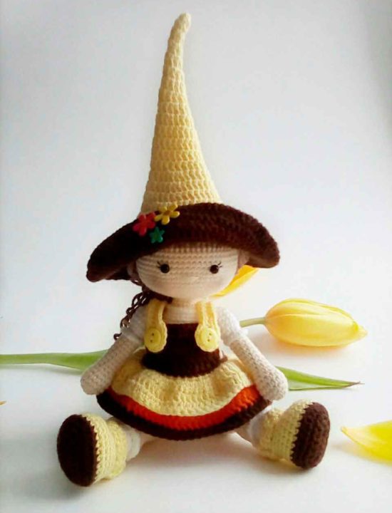 Crochet Amigurumi Doll Pattern: Halloween Doll