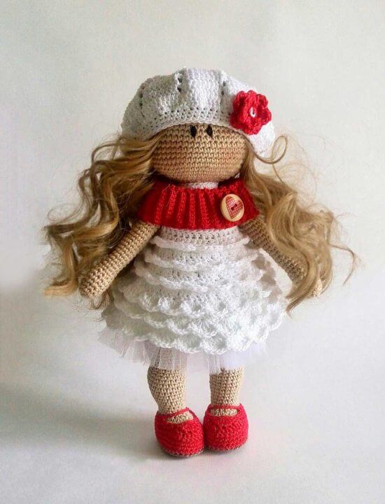 Crochet Amigurumi Doll Pattern: Lady In Red