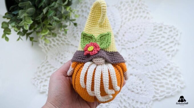 Crochet gnome pattern