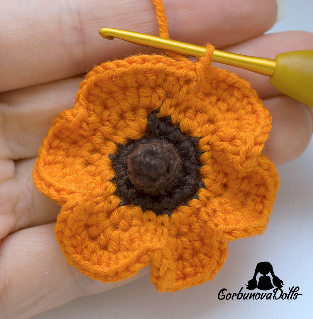 Crochet pumpkin pattern for Halloween