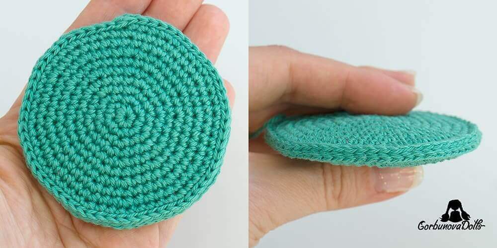 crochet Christmas tree pattern tutorial – finishing the bottom with invisible needle join