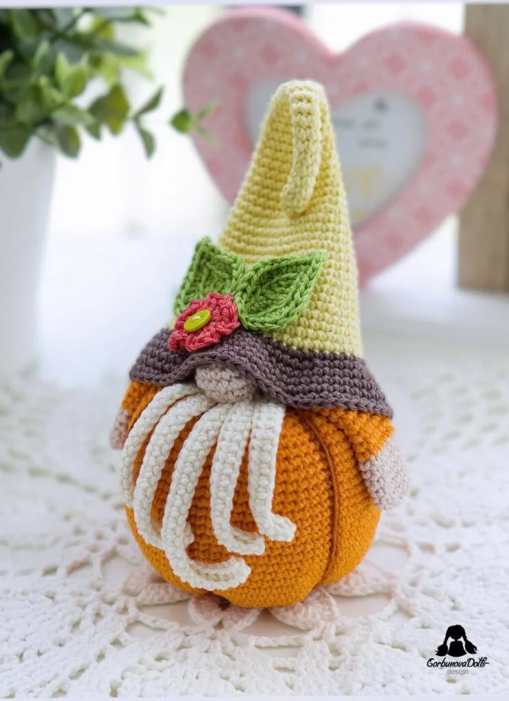 Crochet gnome pattern