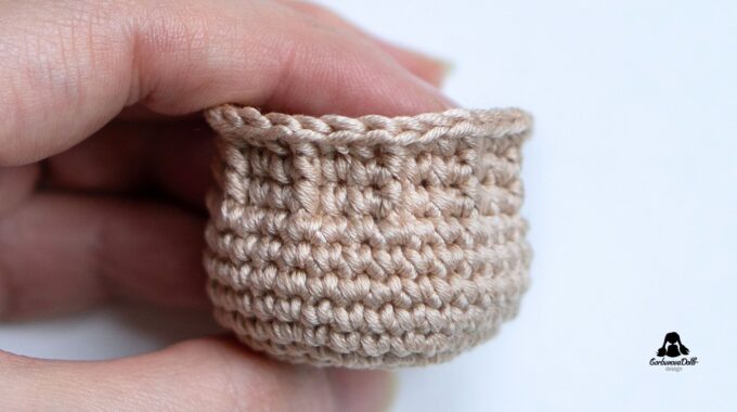 Front post single crochet photo tutorial