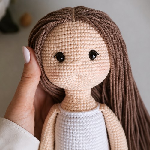 crochet base doll Arishka free amigurumi pattern – face details with safety eyes and embroidered nose